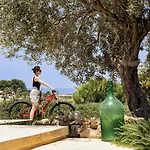 Agua Resort 3*